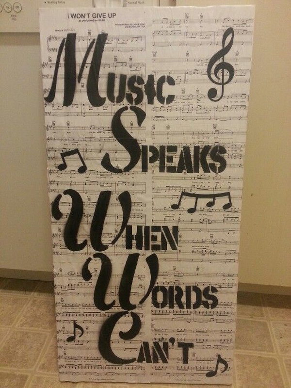 Easy to Make Romantic Sheet Music Decorating Projects- DIY Vintage Decor Ideas 2017