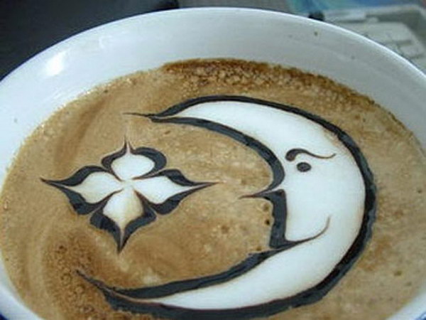 moon coffee art 14
