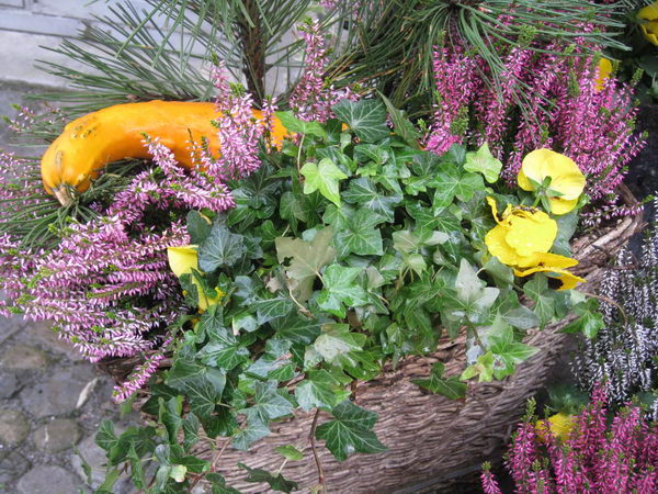 fall flower arrangement heather gourds 19 