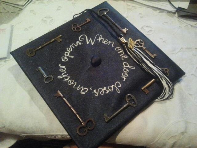 key graduation cap decoration idea 50