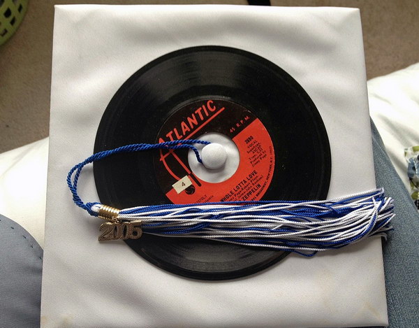 vinyl graduation cap decoration idea 43