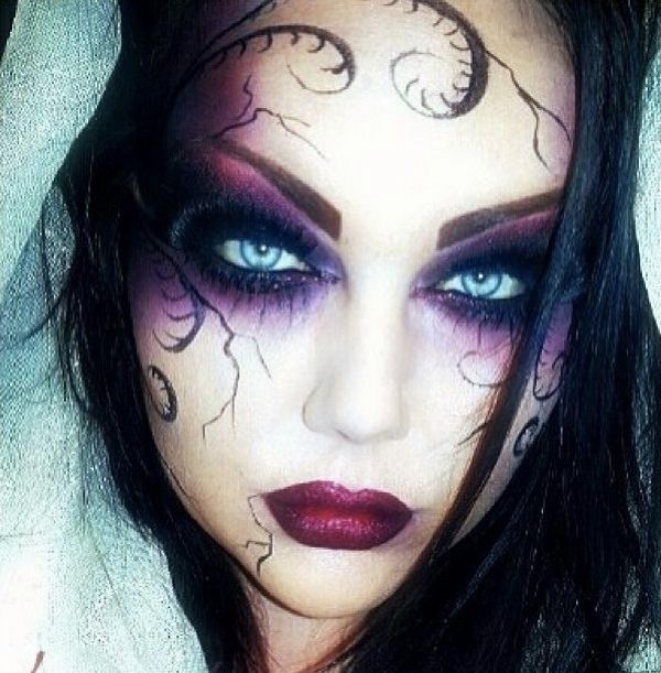 Cool Halloween Eye Makeup Ideas. Try concentrating on your eyes. It is a smaller area but still offers major impact, whether you’re going for a sexy cat or scary ghost.