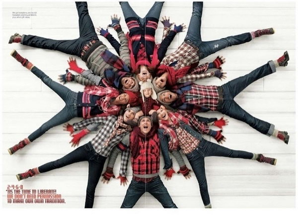 20 Fun and Creative Christmas Card Photo Ideas 2017