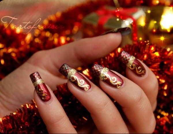 Cool Christmas Nail Designs. Decorate your nails in the spirit of Christmas.