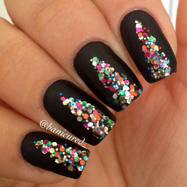 Cool Christmas Nail Designs. Decorate your nails in the spirit of Christmas.