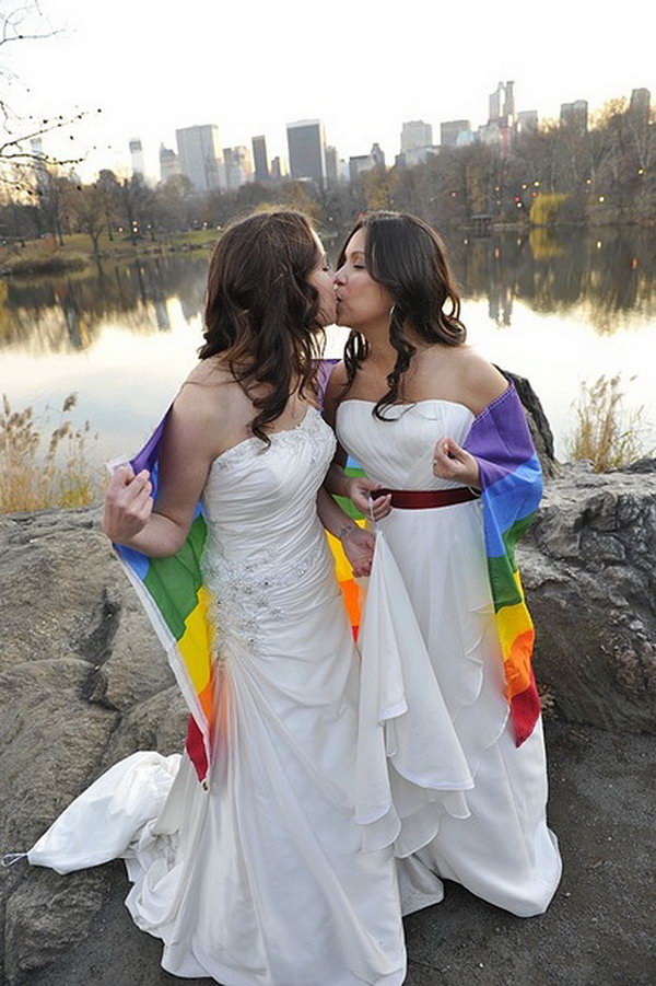 15 Cute Lesbian Wedding Ideas 2022