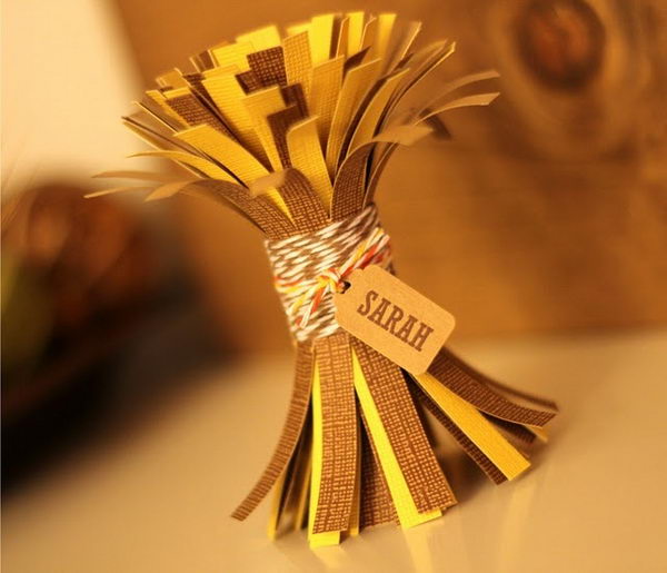 Fun and Creative Thanksgiving Place Cards. Decorate your tables and offer a small, but effective, way to add an air of festivity.