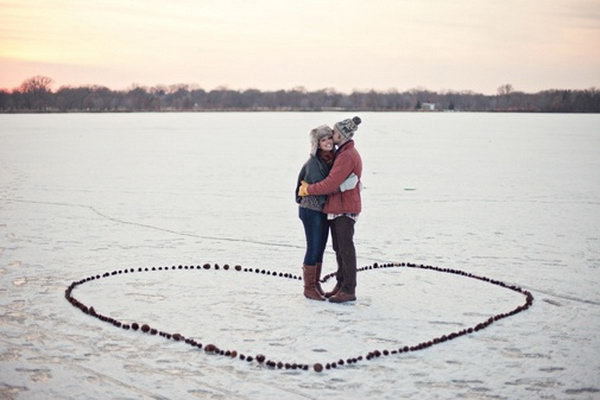 Choose winter engagement photos to capture the winter wonderland that awaits them outdoors. It is really romantic getting warm and cozy with your loved one.