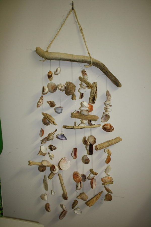 Seashells are a fun and inexpensive way to add color and texture to your decor. They can be easily turned into jewelries, candle holders, picture frames, chimes and lamps.