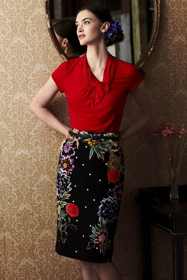 Stylish Pencil Skirt Idea. Shows the legs which keep it decidedly feminine. With a tucked in shirt or belted jacket, the pencil skirt gives you a long, lean line.