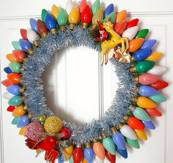 Creative Light Bulb DIY Idea. Instead of just throwing them away, repurpose them as some creative things. 