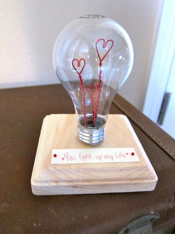 Creative Light Bulb DIY Idea. Instead of just throwing them away, repurpose them as some creative things. 