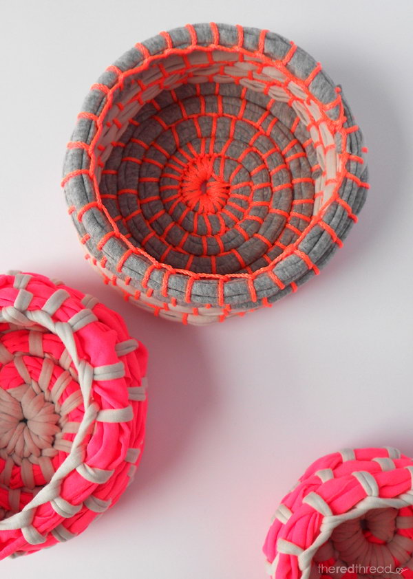 DIY Neon Coil Bowls. With little imagination,  these eye catching neon bowels are made from the old and unwanted T shirt.You can put them on your desk or shelf to hold some small items.