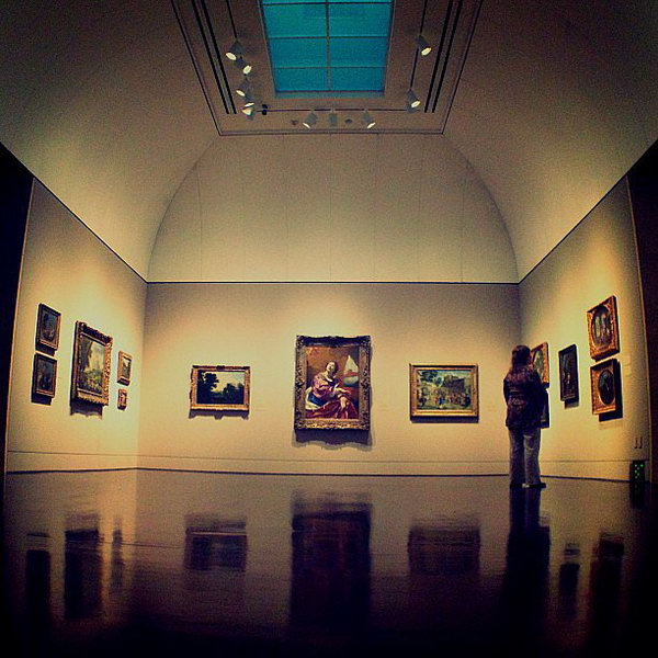 Art Gallery Visit. It makes your conversation with her easier by discussing different art pieces. It can bring your relationship with her closer if you share the same interests and tastes. 