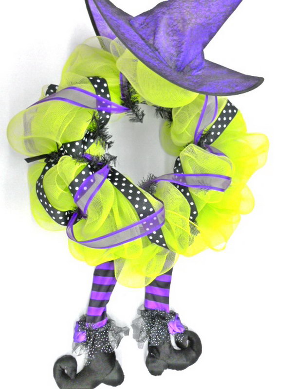 Easy Witch Legs and Hat Wreath .