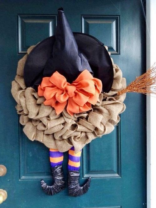 DIY Halloween Burlap Witch Hat Wreath.  Video tutorial