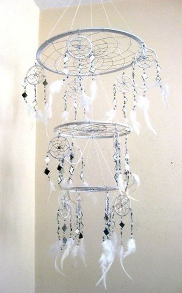 DIY able Dream Catcher Mobile. 