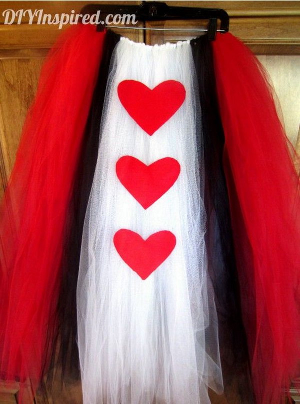 25+ Queen of Hearts Costume Ideas and DIY Tutorials 2022