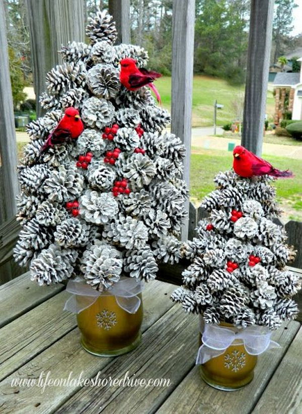 DIY Snowy Pine Cone Tree
