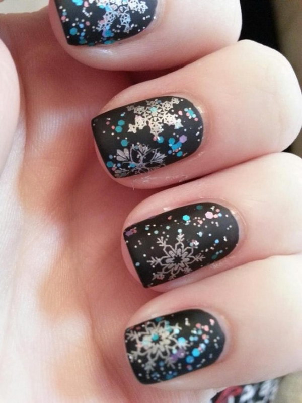 20 Pretty Christmas Nail Art Ideas Designs 2020