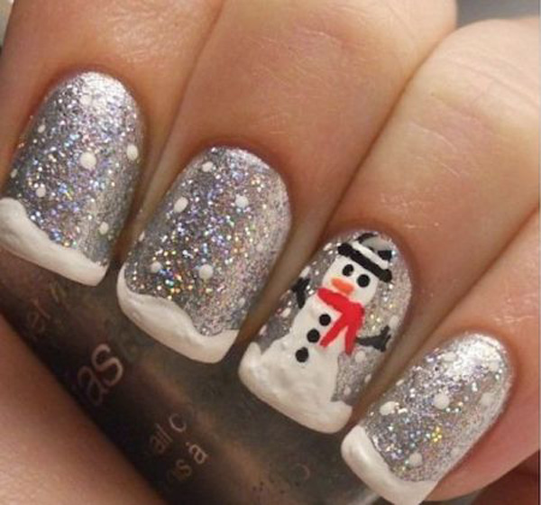 20 Pretty Christmas Nail Art Ideas &amp; Designs 2017