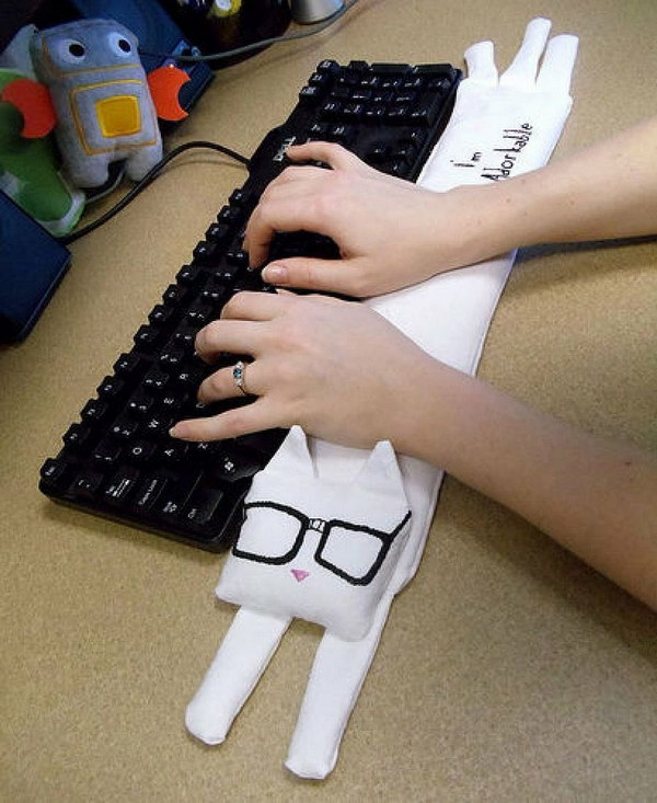 Cat Wrist Rest.