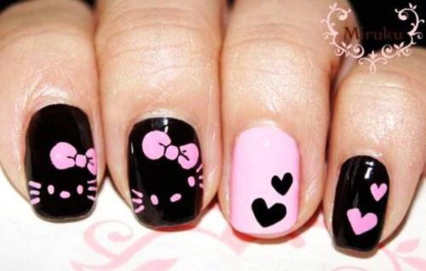 Diseño de uñas Hello kitty negro rosa.