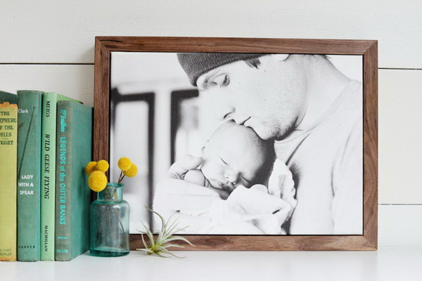 DIY Framed Photo Canvas.