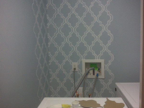 Buget Friendly DIY Small Laundry Room Wallpaper Painting 