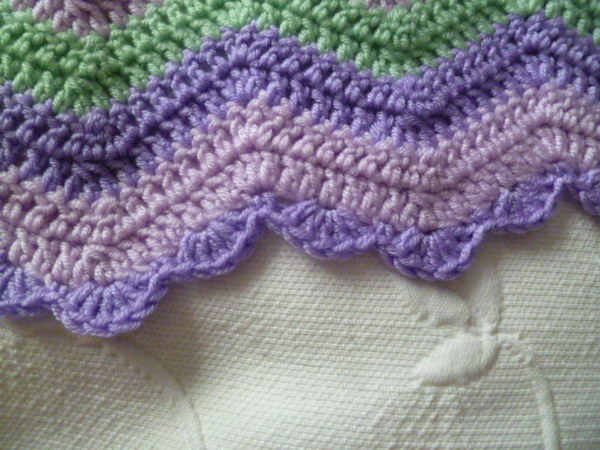 Easy Shell Edging For Ripple Blankets. 