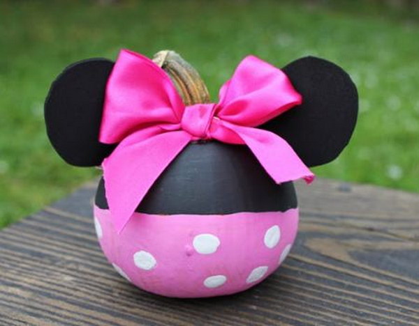 Minnie Mouse Pumpkin .