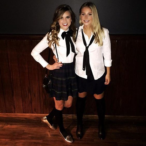 Serena and Blair Halloween Costume from XOXO Gossip Girl. 