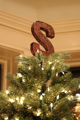 DIY Sparkly Monogram Tree Topper.