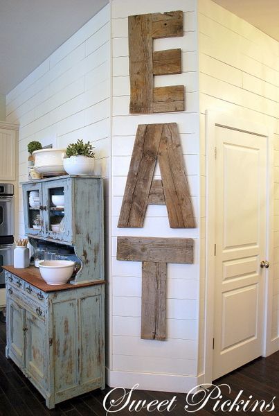 DIY Wooden Eat Sign.