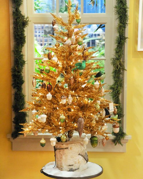 DIY Tree Stump Christmas Tree Stand.
