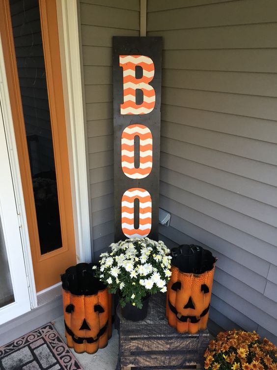 DIY Halloween BOO Sign.
