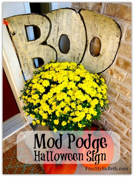 Mod Podge Halloween Boo Sign.
