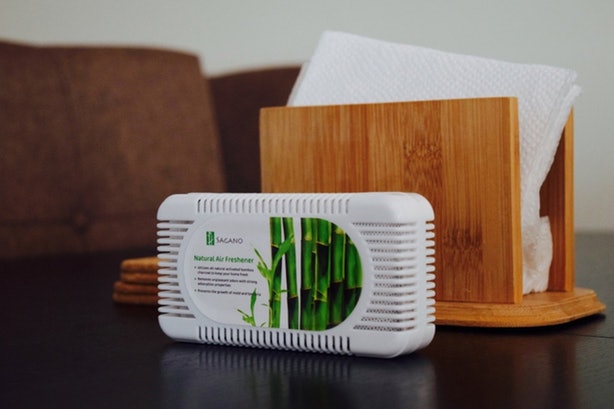 The Odor Absorber That Purifies With Charcoal.