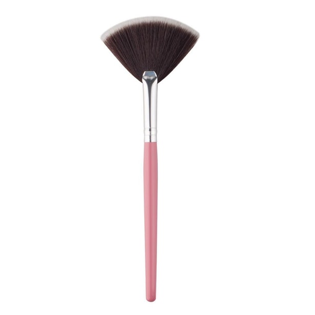 A Soft Fan Brush To Make Your Highlight Glow. 