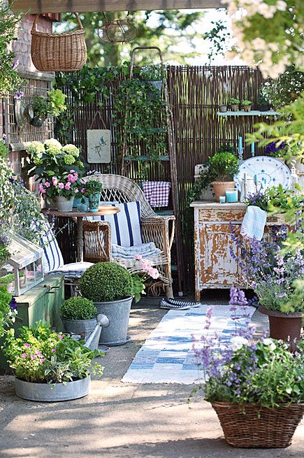 20 Lovable And Relaxing Garden Retreat Ideas 2017