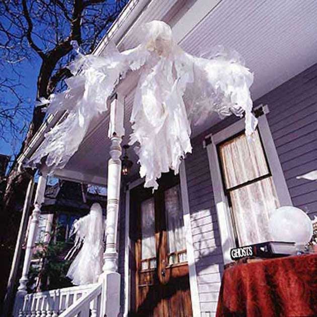 20 Creepy Halloween Decorations Recycled From Trash Bags 2017