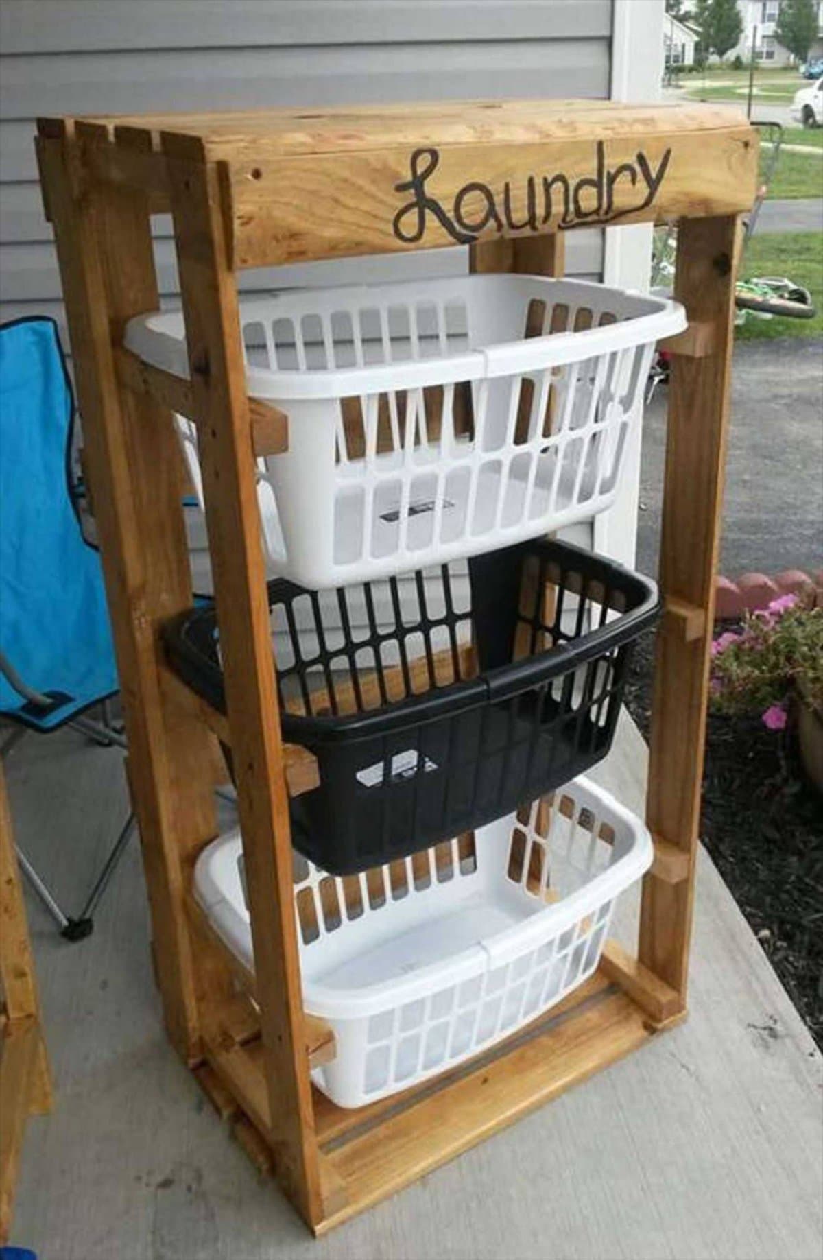 Turn Pallets into a Laundry Basket Holder. 